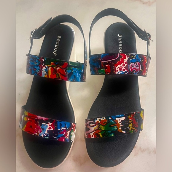 BAMBOO Shoes - Bamboo Effie Women's Size 9 Multicolor Abstract Open-Toed Platform Sandals 👀